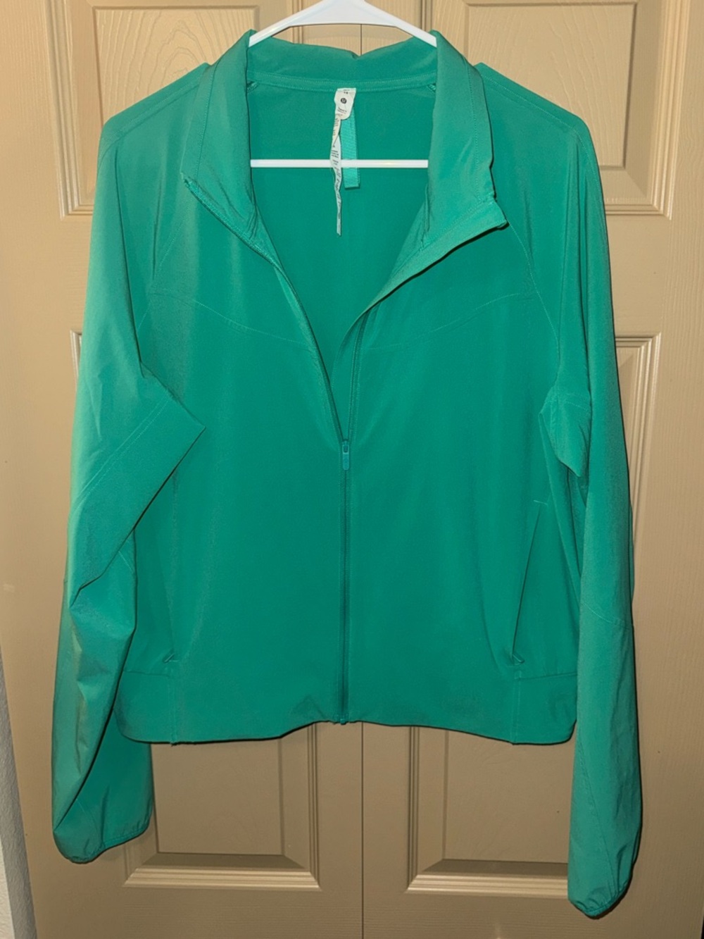Lululemon Water-Repellent Stretch Tennis Jacket (W4BXKS)